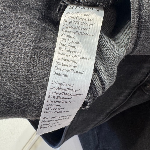 Spanx Women’s Small Distressed Denim Jeggings Jeans Black Pull On Medium Wash - Picture 6 of 7